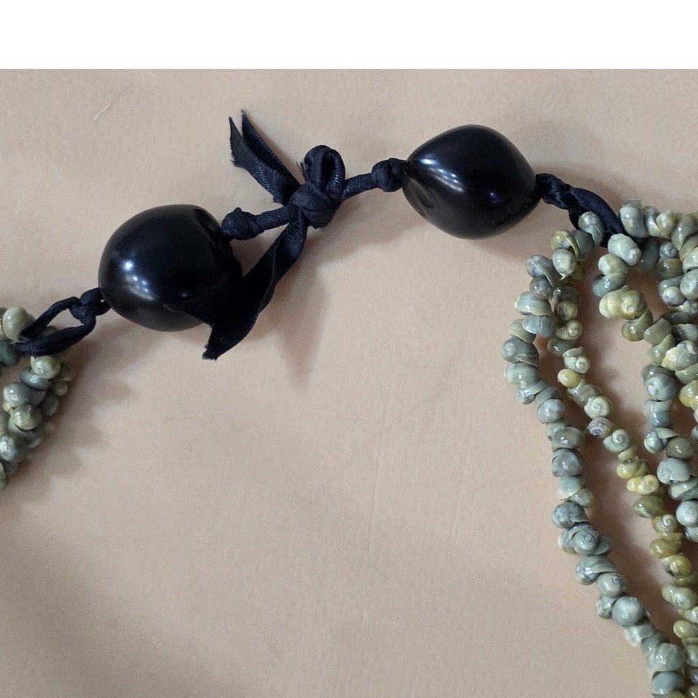 Multi‎ Strand 6 Mini Mongo Shell Necklace Black Seed Bead Accent Olive Green - Picture 8 of 9
